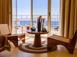 Iconic Mediterranean Hotel，位于德尔米的酒店
