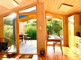208 Gemütliches Tiny House mit Blick ins Grüne，位于布莱克德的酒店