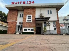Suite 104 Hotel，位于阿奴古的酒店
