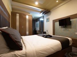 Hotel O Civil Lines Formerly City Palace，位于占西的酒店
