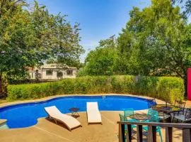 3 Mi to Dtwn OKC: Pet-Friendly Paseo Gem!
