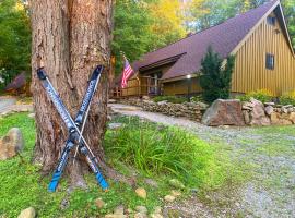 Claycomb Chalets，位于Champion的木屋