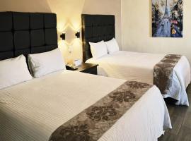 Hotel Express Inn，位于Sabinas的酒店