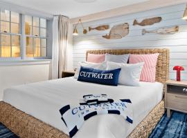 Cutwater Inn & Suites，位于纽伯里波特的酒店