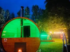 Poleskie zacisze, domek Bocian, kominek, balia,sauna,wifi