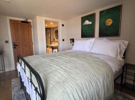 Stay at Plattens，位于海滨韦尔斯港的酒店
