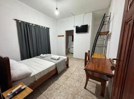 La Esperanza Apart Hotel，位于Puerto Esperanza的酒店