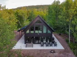 2 Mi to Lutsen Mtns Modern Cabin with Fire Pit!