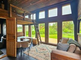 Reindeer River lights lodge，位于基律纳的木屋