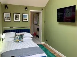Private room with ensuite and small double bed