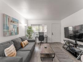 Mesa Riverview 1 BR Apt with King，位于梅萨的酒店