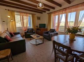 Maison indépendante avec vue campagne, animaux acceptés, idéale pour nature et pêche - FR-1-653-22，位于Cellefrouin的酒店