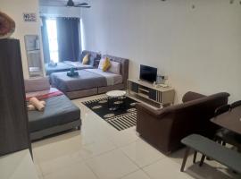 Core Soho Suit Kip Sentral Kotawarisan Family Studio Near KLIA & KLIA2，位于雪邦的酒店