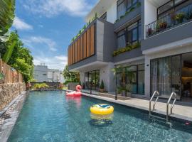 Sora Villa, 4BDR, Large Pool & Elevator Access，位于岘港的酒店