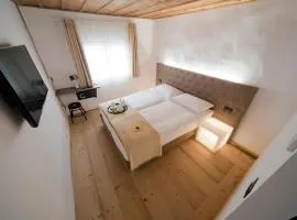 Sir Thomas Bed Central