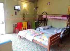 Roomstay Nina & Daytrip Pulau Kapas
