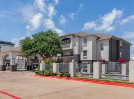 Super 8 by Wyndham Fort Worth Stockyards