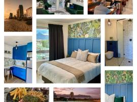Mountain Bay, 403 & 404, Strand，位于斯特兰德的酒店