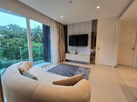 Luxury Condo The City Phuket in Heart of Phuket，位于卡图的分契式公寓