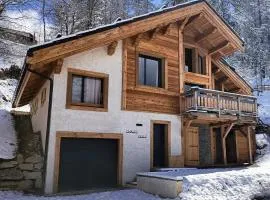 Chalet Kelly
