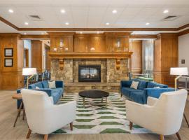 科达伦汉普顿套房酒店，位于科达伦的酒店