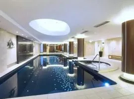 Regency Hyde Park, Sydney CBD, Private Bed and Bath