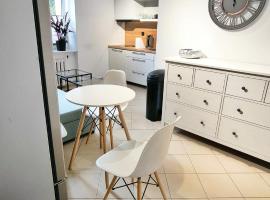 Komfortowy Apartament，位于Debrzno的酒店
