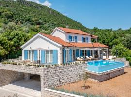 Villa Zoe Retreat，位于代诺维奇的酒店