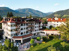 Majestic - Unique Spa Resort，位于布鲁尼科的酒店