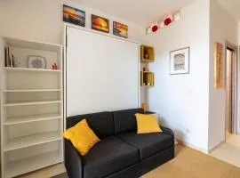 GuestHost - La Casa di Polly