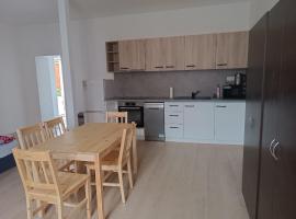 Apartmány MARTIN SARVAŠ，位于塔霍夫的酒店
