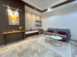 Life Art Home Family Ipoh Homestay 5R4B 18pax SY28，位于怡保的宠物友好酒店