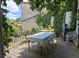 Pause ton sac # Relais Saint Jacques #Venez dormir chez nous，位于孔东的酒店