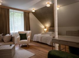 Móló Pension，位于Trstice的酒店