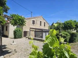 Maison en pierre pour 4 personnes en plaine nature à FOURNES - SIRAN