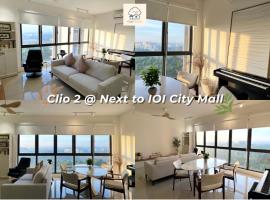 NEW Designer Condo - Panoramic Forest View - Steps To IOI City Mall - Your Best Urban Retreat，位于普特拉贾亚的酒店