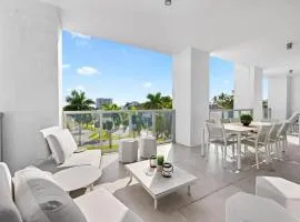 Modern Corner Condo with Intracoastal Views