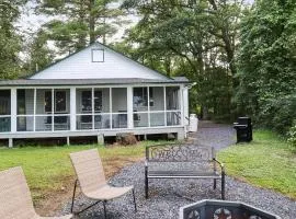 Lakefront Haven Modern Cottage