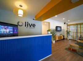 Olive Hotel Indiranagar by Embassy Group，位于班加罗尔的酒店