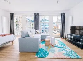 Central Studio sleeps 4
