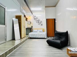 KYNA-Breakfast, near pier, private entrance，位于迪石的酒店