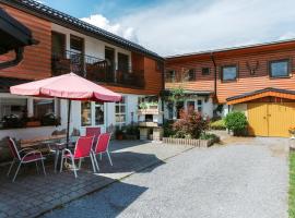 休伯特宾馆，位于斯祖贝莱克的宠物友好酒店