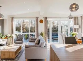 Luxury lodge - St Helens
