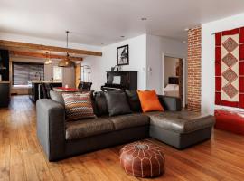 Downtown Heritage House and Free Parking，位于若列特的酒店