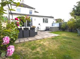 Dolphin Retreat close to Beaches and Harbour，位于浦耳的酒店