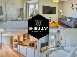 Corporate 5 Bedroom House in Newton Aycliffe Sleeps 8，位于Heighington的酒店