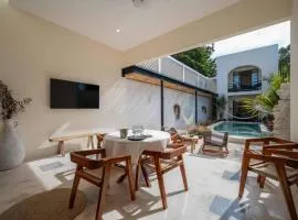 Luxury Heaven in Merida Poolside Bliss in La Ermita