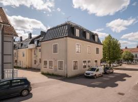 Comfort Meets Style in Central Norberg，位于Norberg的酒店