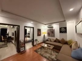 The Viewmont - 2 Bedroom Serviced Apartment with a beautiful view