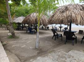 Yolimar Hostal y Camping，位于Santiago的酒店